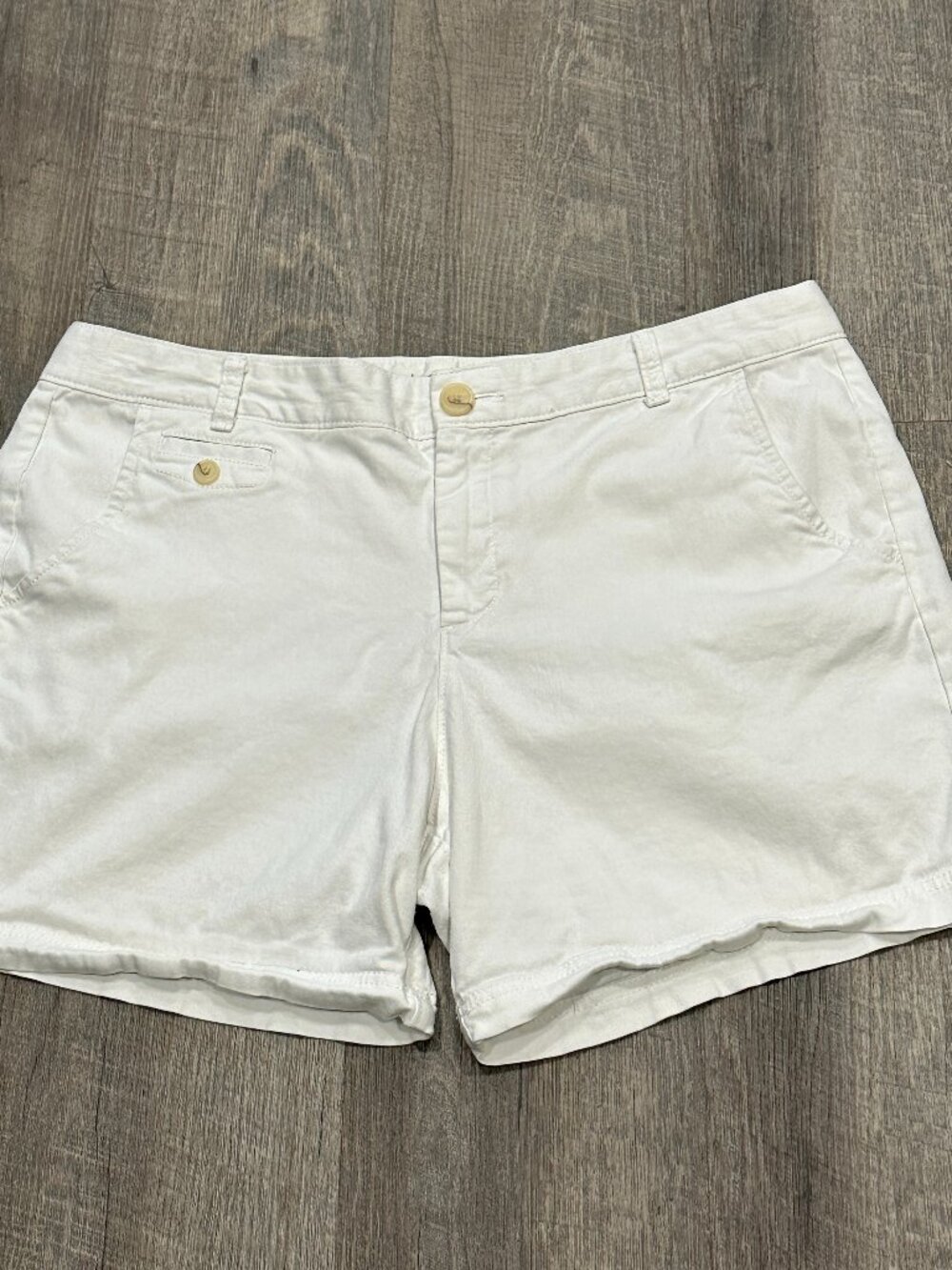 Dockers Chino Shorts Ivory White 5.5" Inseam 36" Waist Flat Front Womens Size 16